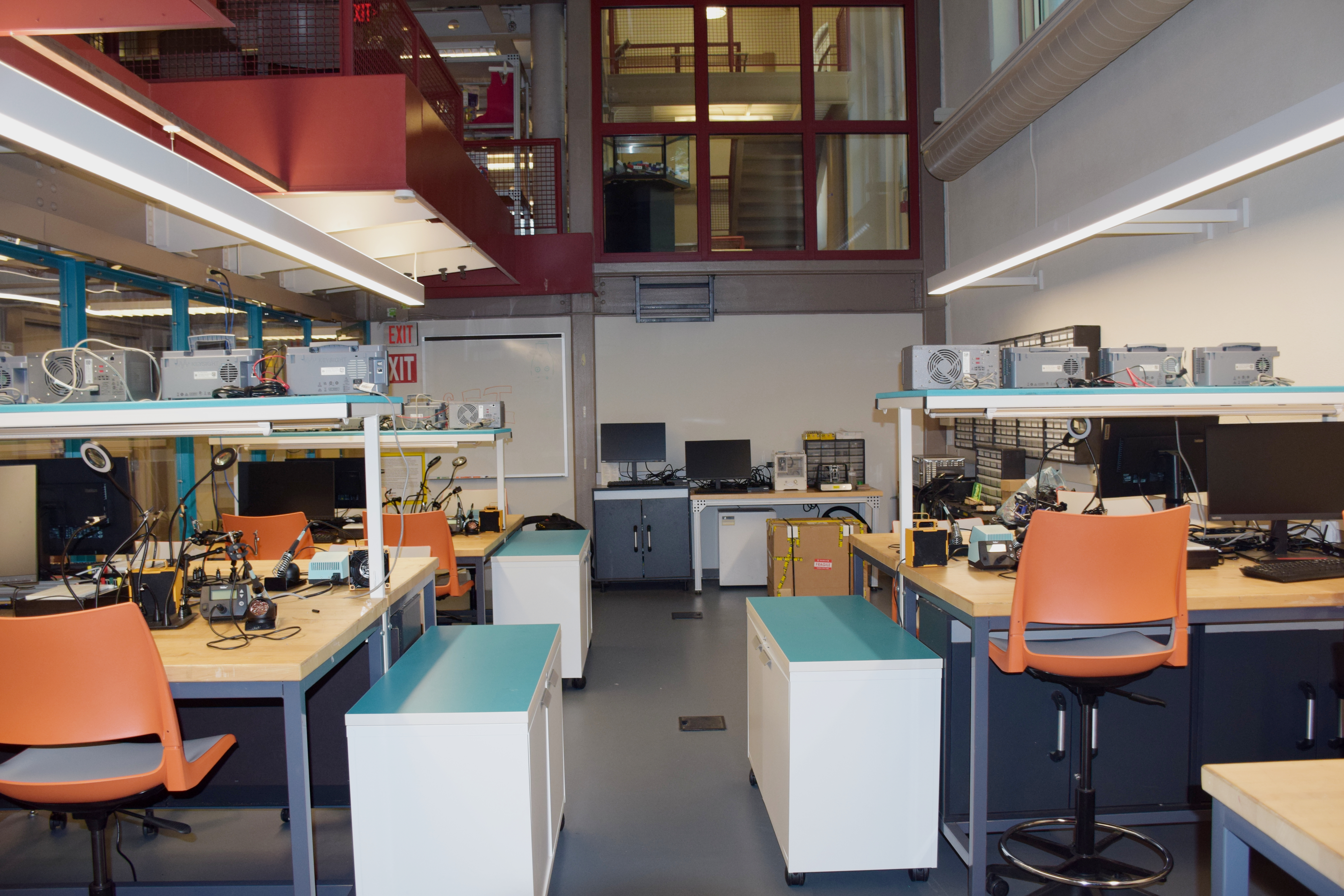 Full Room of Electronics Lab